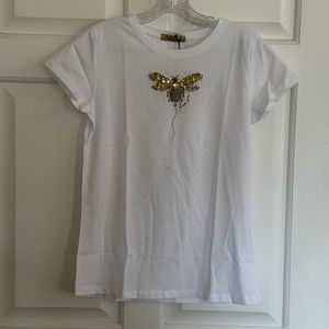 Boutique blingy bee tee. Size medium. NWT!!
